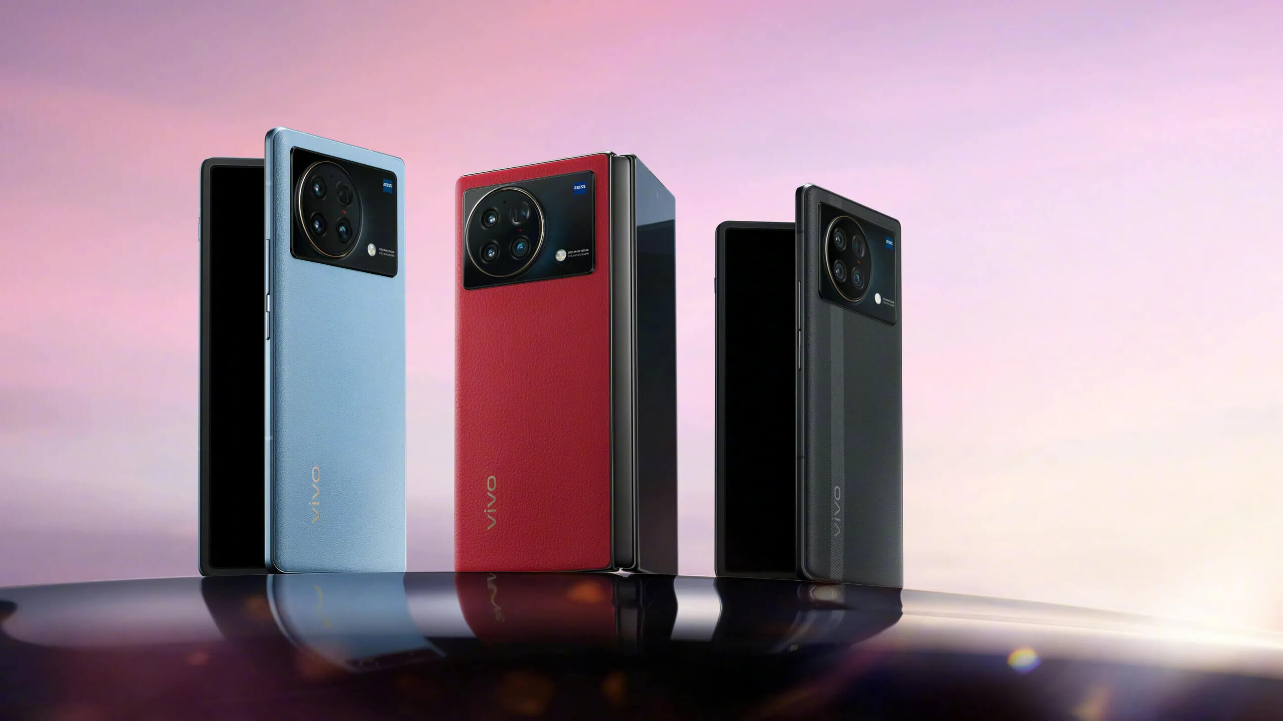 Представлен новый складной смартфон Vivo