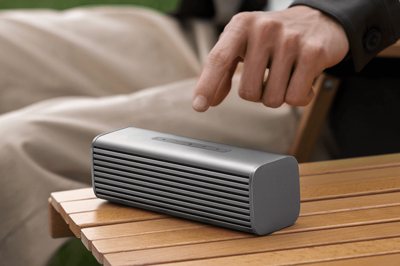 Xiaomi Sound Move — беспроводная колонка со звуком от Harman