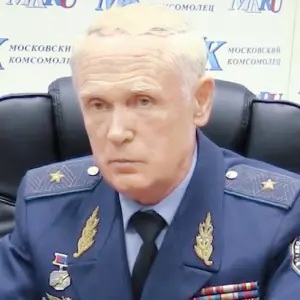 Владимир Попов